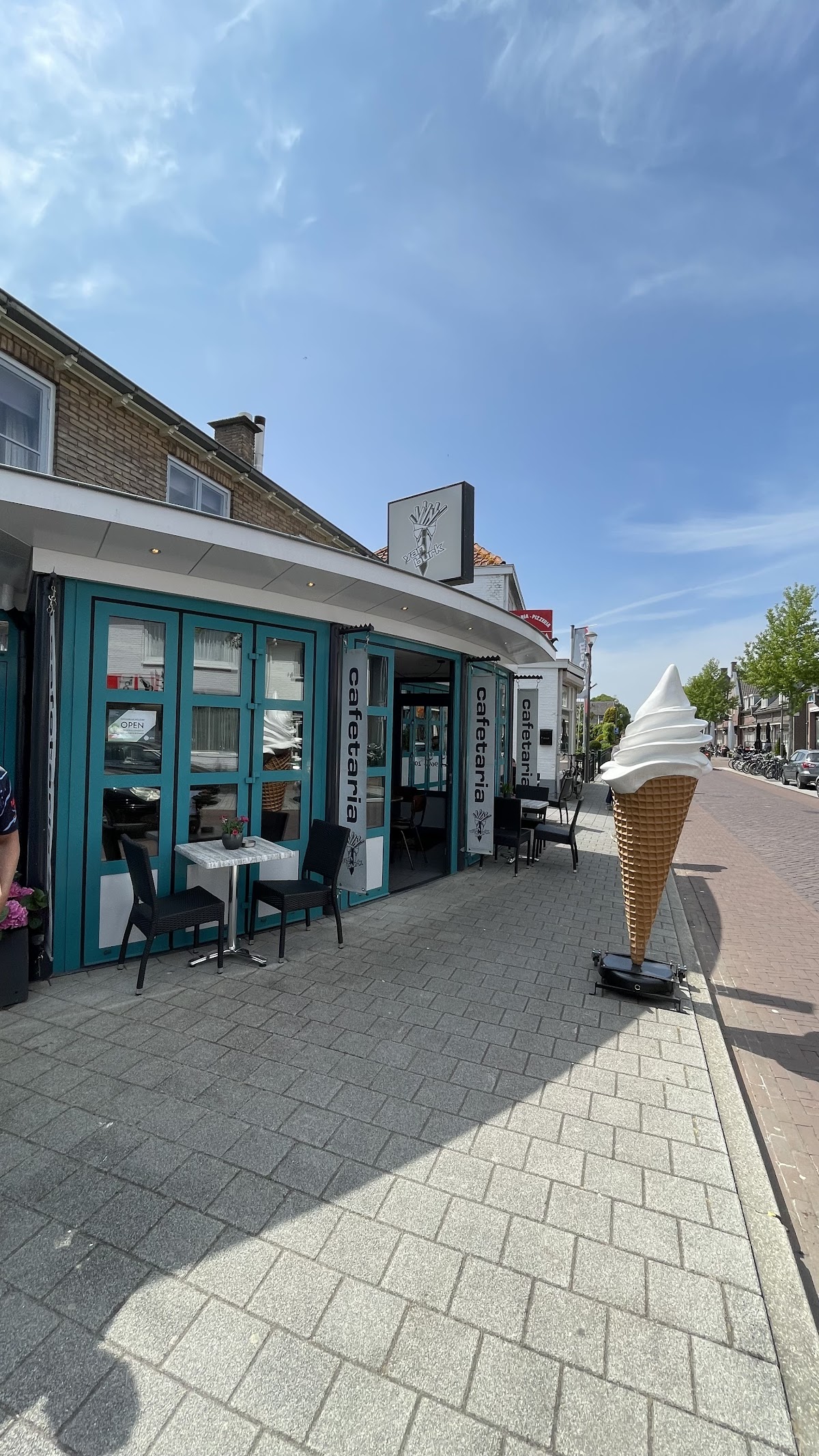 Cafetaria Van Burk - 8